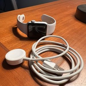 Apple Watch Series 3 - 38mm GPS